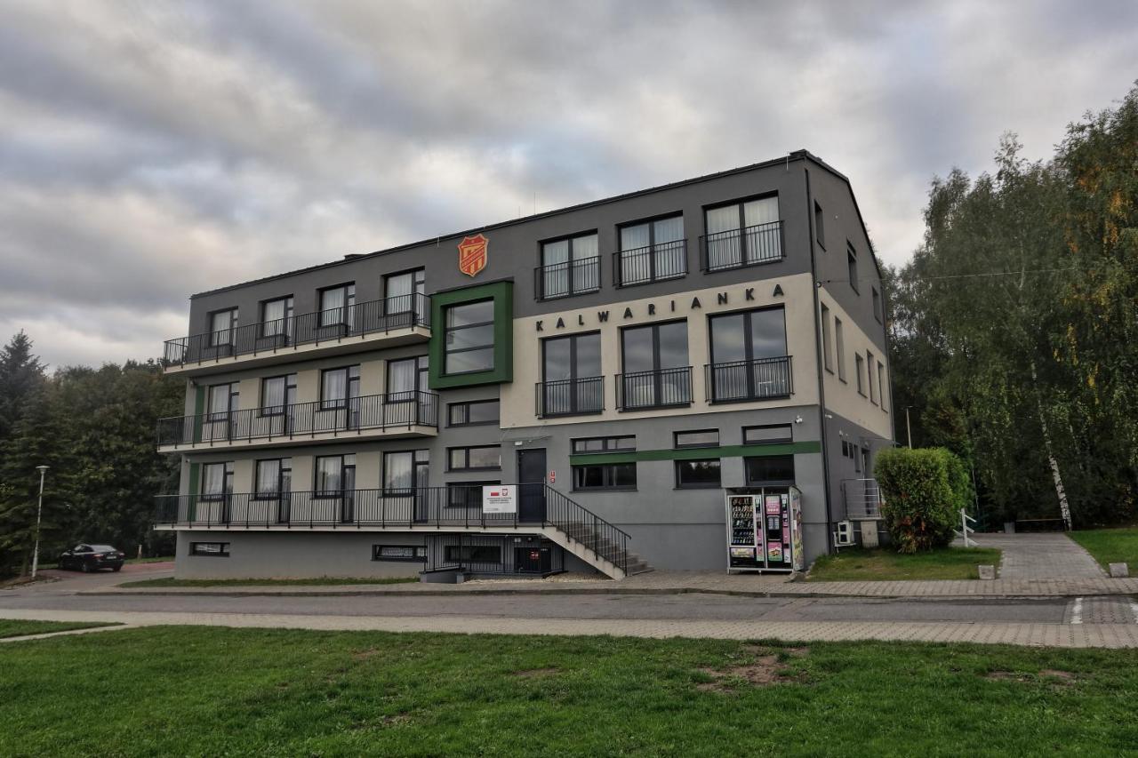 Pawilon Sportowo Turystyczny Kalwarianka Hostel Kalwaria Zebrzydowska Buitenkant foto