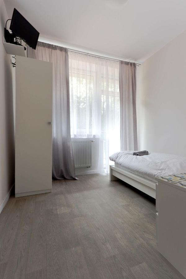 Pawilon Sportowo Turystyczny Kalwarianka Hostel Kalwaria Zebrzydowska Buitenkant foto