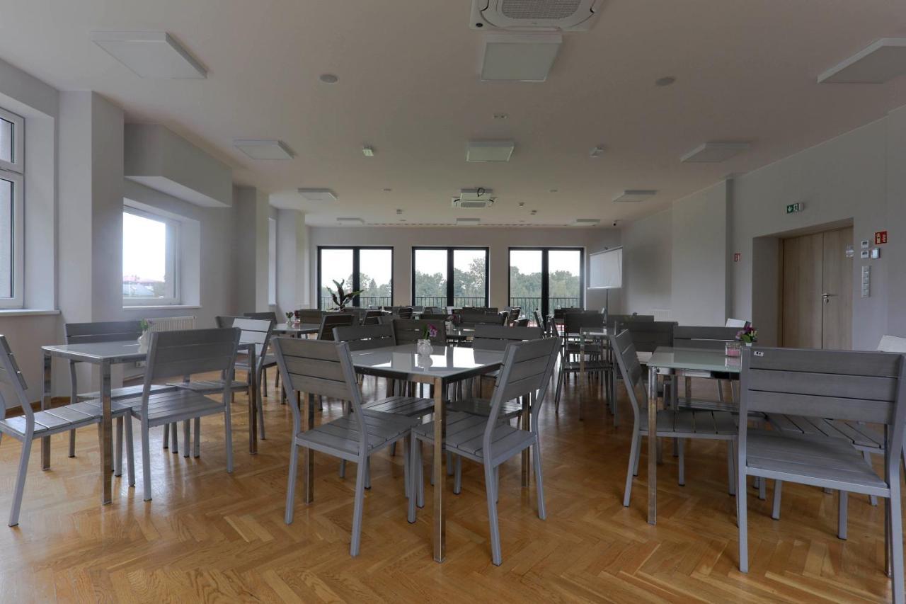 Pawilon Sportowo Turystyczny Kalwarianka Hostel Kalwaria Zebrzydowska Buitenkant foto