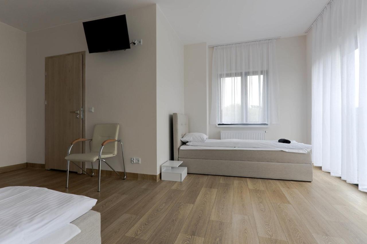Pawilon Sportowo Turystyczny Kalwarianka Hostel Kalwaria Zebrzydowska Buitenkant foto