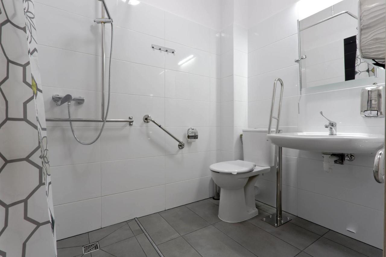 Pawilon Sportowo Turystyczny Kalwarianka Hostel Kalwaria Zebrzydowska Buitenkant foto